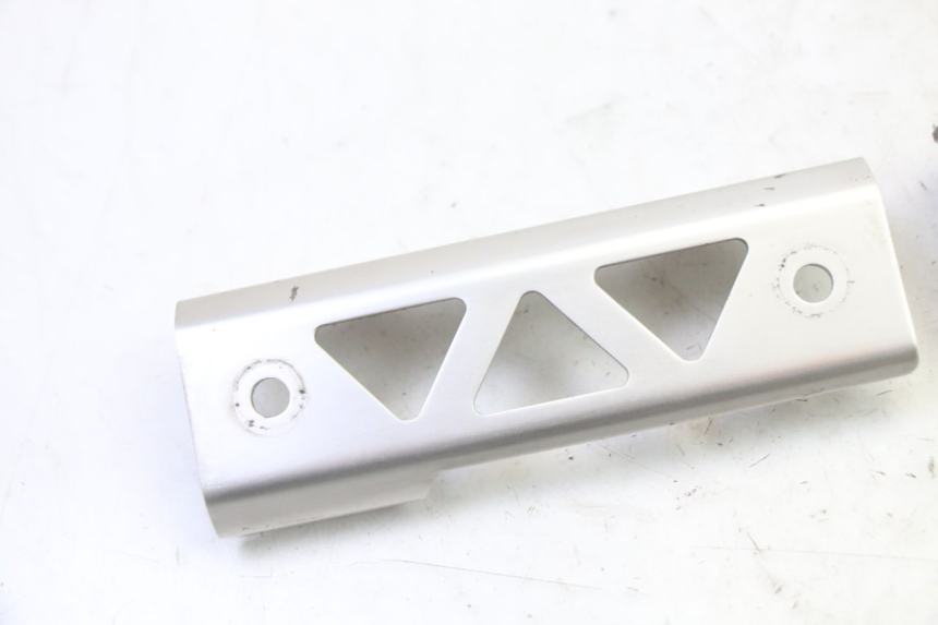 photo de RADIATEURKAP SUZUKI SV S 650 (2003 - 2009) - Detail van het onderdeel