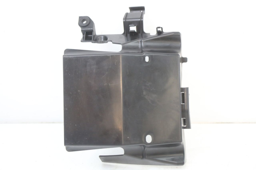 photo de RADIATEURKAP YAMAHA XMAX X-MAX ABS 125 (2017 - 2020) - Detail van het onderdeel