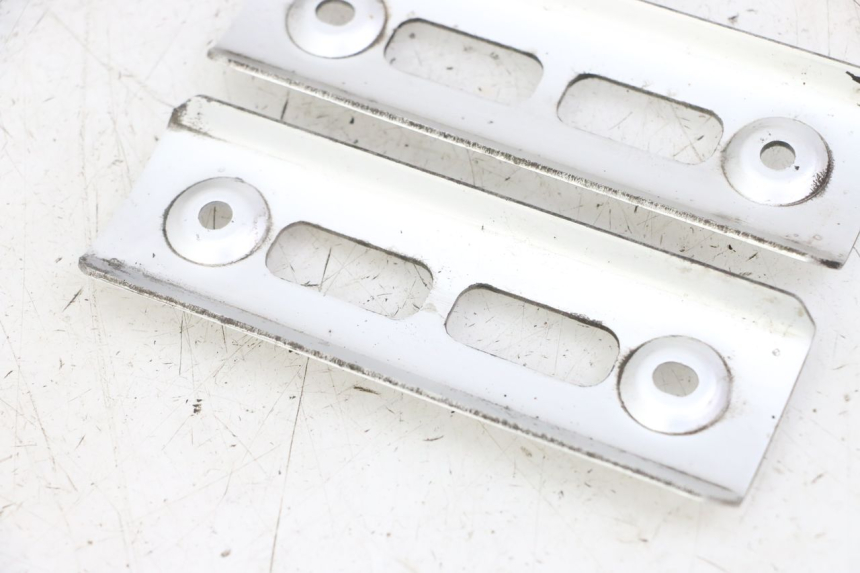 photo de RADIATEURKAP YAMAHA FZS FAZER 600 (2001 - 2003) - Detail van het onderdeel