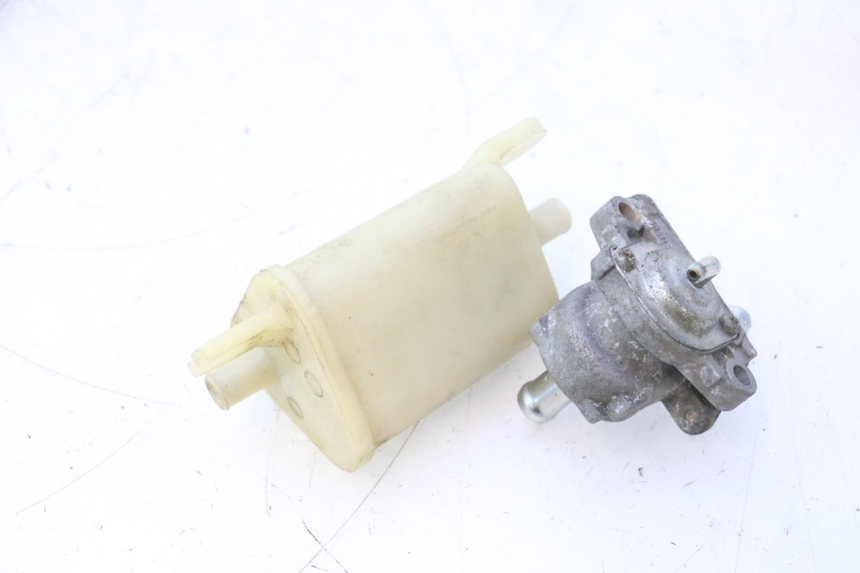 photo de CANISTER MAGNEETVENTIEL YAMAHA YP MAJESTY 125 (2007 - 2010) - Detail van het onderdeel