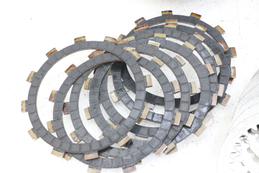 photo de KOPPELING SUZUKI GSX E 250 (1982 - 1983) - Focus op structuur