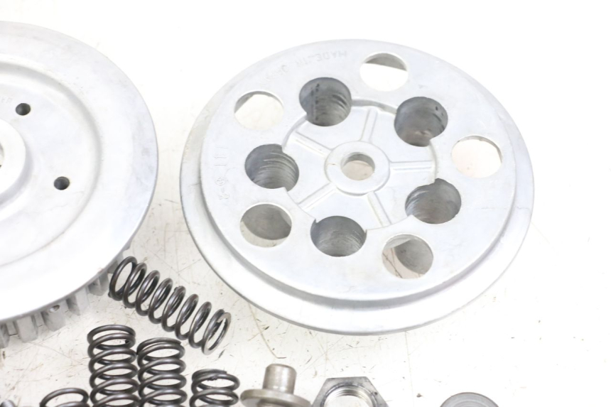 photo de KOPPELING SUZUKI GSX E 250 (1982 - 1983) - Markeringen en referenties