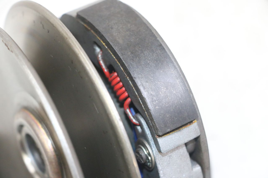 photo de KOPPELING PEUGEOT JET FORCE CARBU 50 (2003 - 2016) - Andere kijkhoek