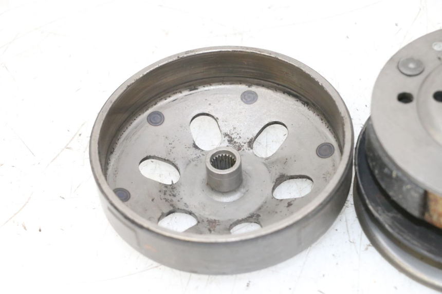 photo de KOPPELING PEUGEOT KISBEE 4T 50 (2018 - 2022) - Andere kijkhoek