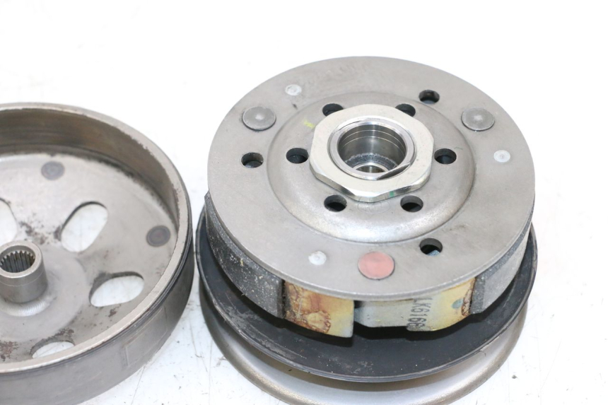 photo de KOPPELING PEUGEOT KISBEE 4T 50 (2018 - 2022) - Technische close-up