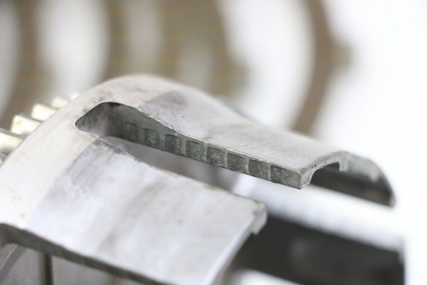 photo de KOPPELING KAWASAKI KX F KXF 450 (2009 - 2011) - Kenmerkende details