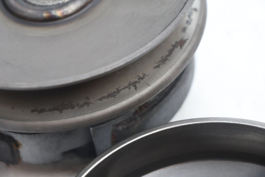 photo de KOPPELING PEUGEOT LUDIX SNAKE 2T 50 (2004 - 2014) - Bevestigingspunten
