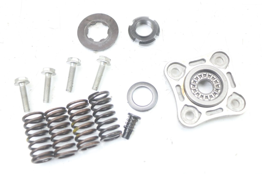 photo de KOPPELING REGAL RAPTOR SPYDER 125 (2010 - 2018) - Zoom op componenten