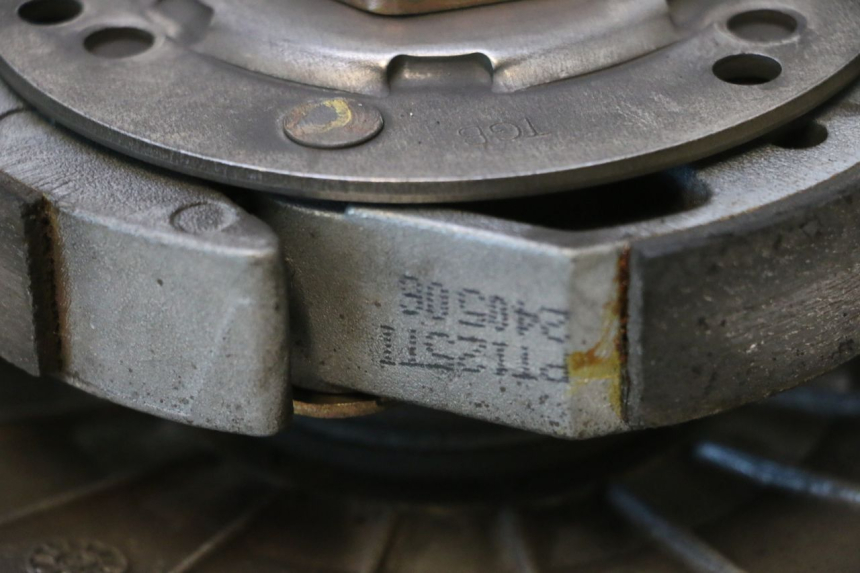 photo de KOPPELING PEUGEOT SATELIS COMPRESSOR K15 125 (2006 - 2009) - Zoom op gebruiksstaat