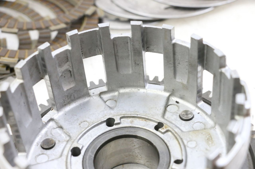 photo de KOPPELING SUZUKI GSR 750 (2011 - 2017) - Bevestigingspunten