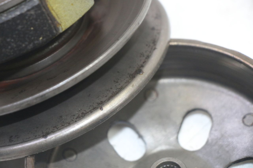 photo de KOPPELING PEUGEOT TWEET PRO EFI 4T 50 (2021 - 2022) - Bevestigingspunten