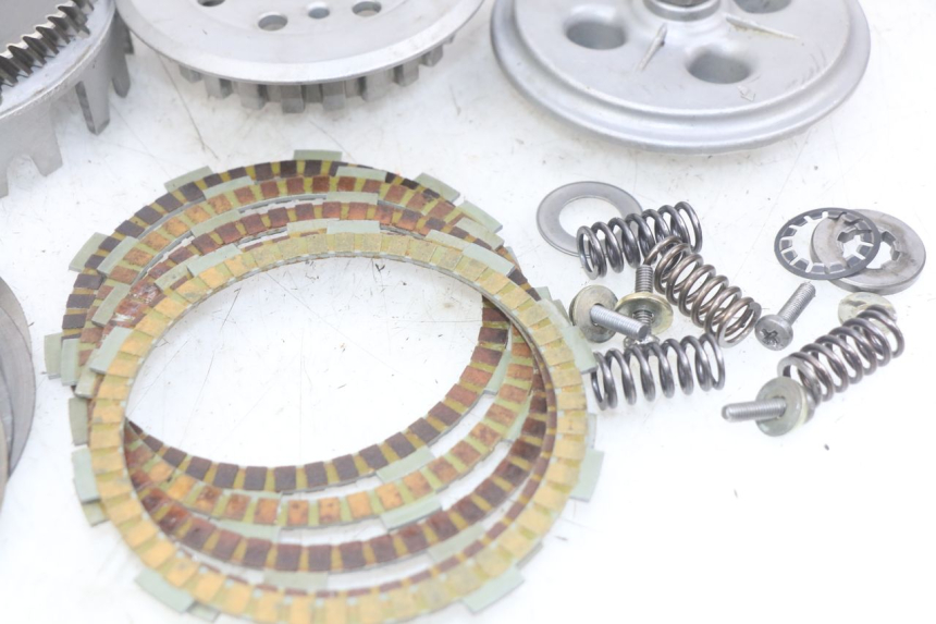 photo de KOPPELING PEUGEOT XP6 50 (2006 - 2011) - Kenmerkende details