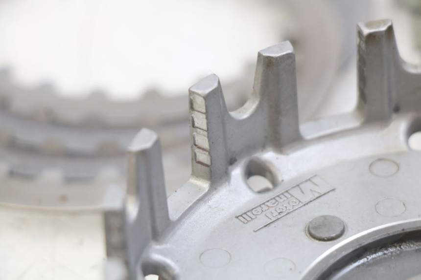 photo de KOPPELING PEUGEOT XP6 50 (2006 - 2011) - Markeringen en referenties