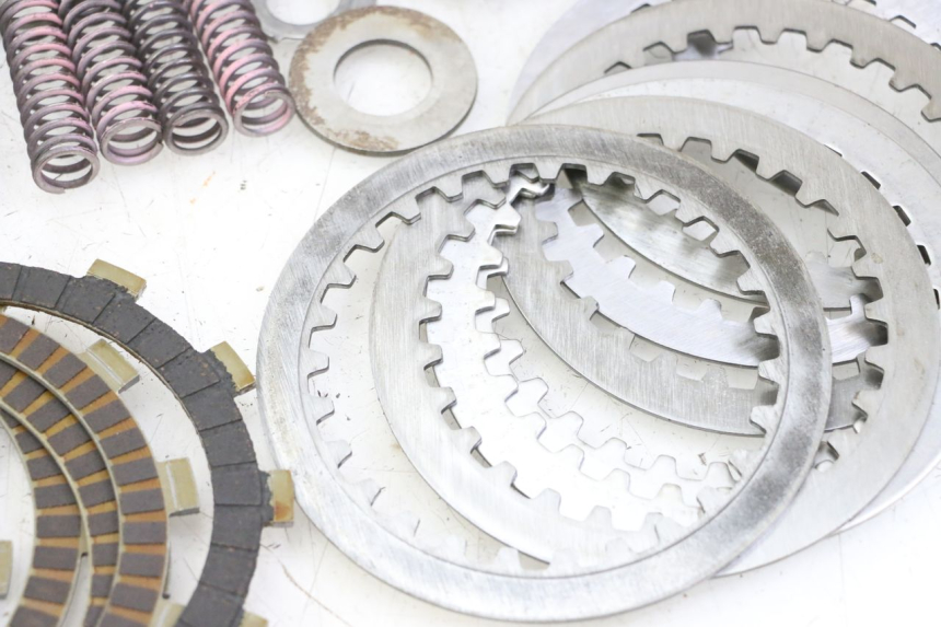 photo de KOPPELING YAMAHA FZ6 FAZER S2 600 (2007 - 2011) - Profielaanzicht