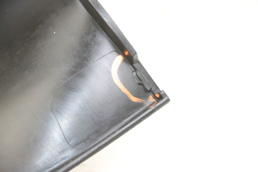 photo de TELLERRAND METERPLAATJE PIAGGIO MP3 RL 250 (2006 - 2010) - Zoom op gebruiksstaat