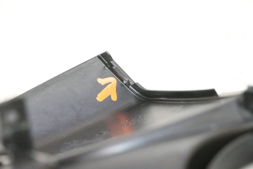 photo de TELLERRAND METERPLAATJE PIAGGIO MP3 RL 250 (2006 - 2010) - Detail van het onderdeel