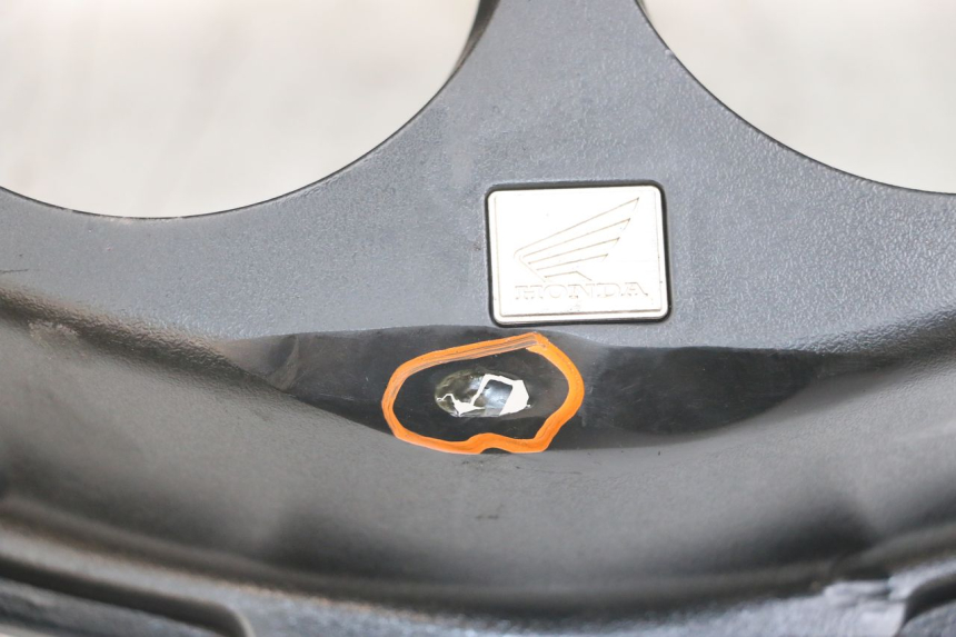 photo de TELLERRAND METERPLAATJE HONDA NTV DEAUVILLE 650 (1998 - 2001) - Bevestigingspunten