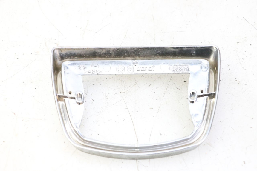 photo de ACHTERLICHTOMRANDING PIAGGIO LXV 4T 50 (2009 - 2013) - Detail van het onderdeel