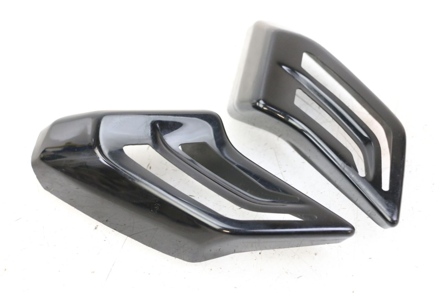 photo de ACHTERLICHTOMRANDING YAMAHA YP T-MAX TMAX 530 (2017 - 2020) - Andere kijkhoek