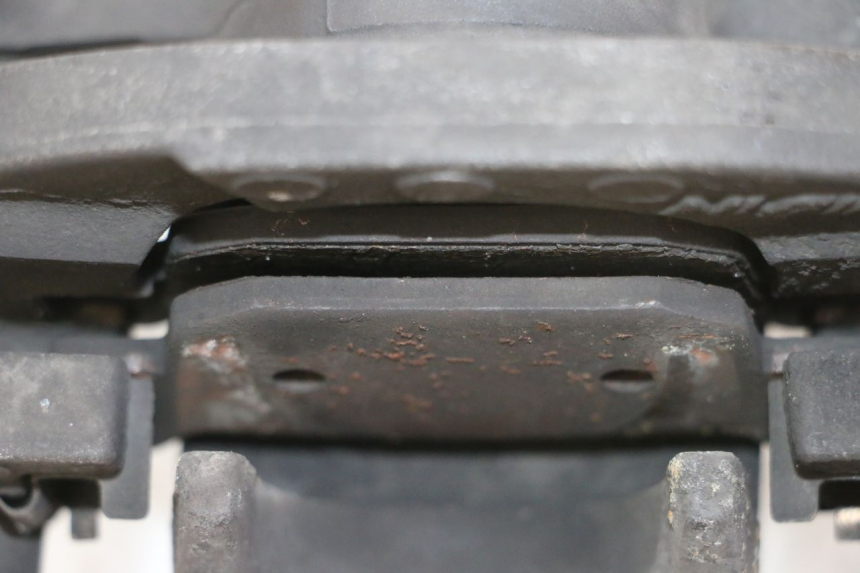 photo de ACHTERREMKLEM HONDA FES S-WING SWING ABS 125 (2007 - 2015) - Technische close-up