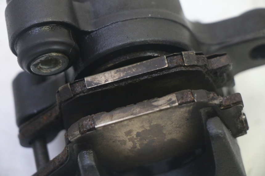 photo de ACHTERREMKLEM YAMAHA FZ6 N FAZER 600 (2004 - 2006) - Bevestigingspunten