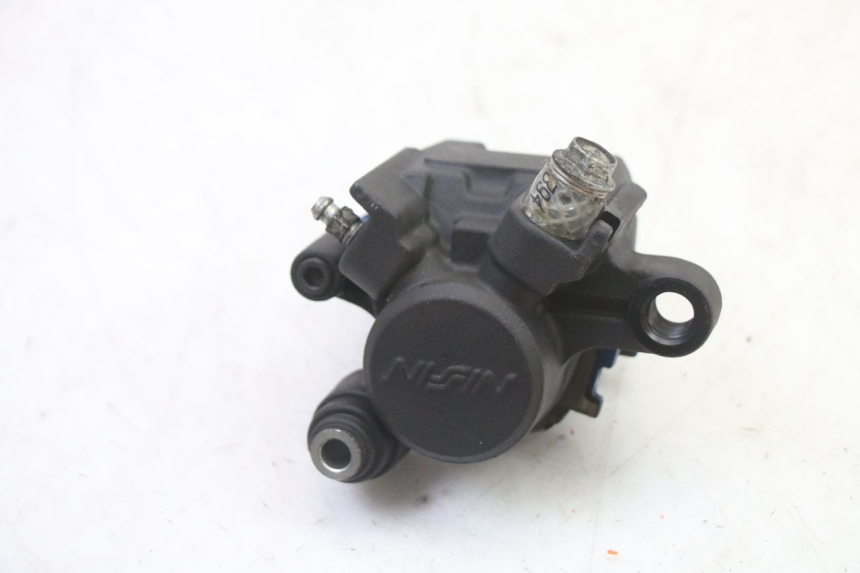 photo de ACHTERREMZADEN SUZUKI GSR 750 (2011 - 2017) - Zoom op gebruiksstaat