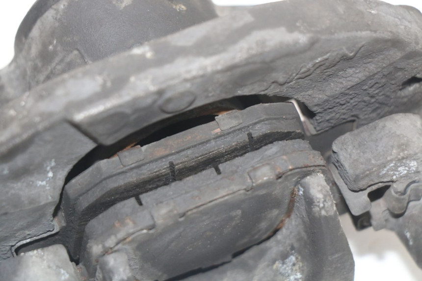 photo de ACHTERREMKLEM HONDA FES S-WING SWING 125 (2007 - 2015) - Bevestigingspunten