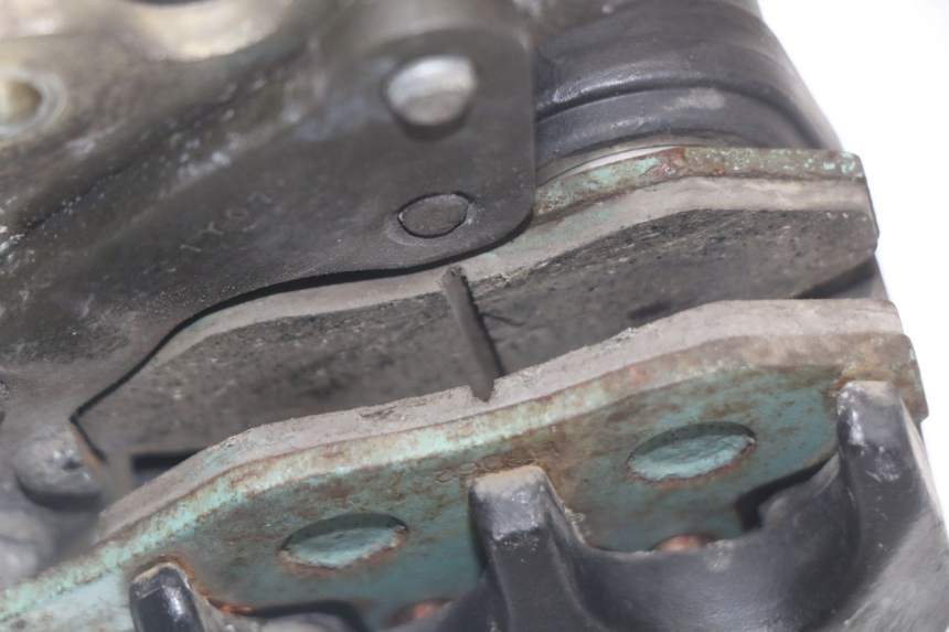 photo de ACHTERREMZADEN PIAGGIO BEVERLY 125 (1998 - 2005) - Bevestigingspunten