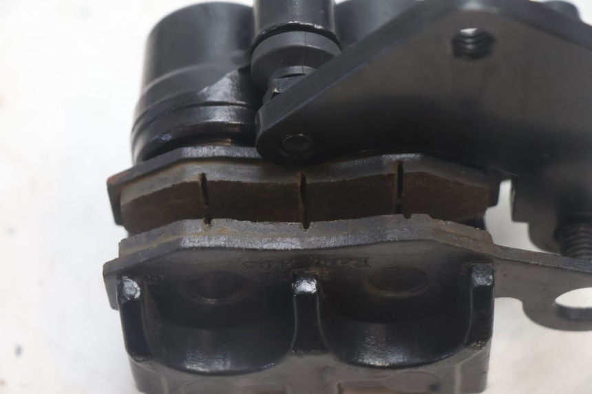 photo de ACHTERREMKLEM JM MOTORS R-MAX TECH 50 (2024 - 2026) - Bevestigingspunten