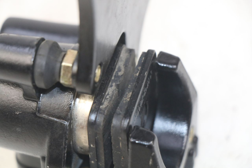 photo de ACHTERREMKLEM APOLLO RFZ 125 - Zoom op gebruiksstaat