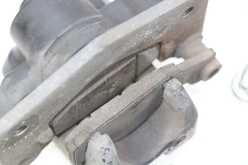 photo de ACHTERREMZADDEL SUZUKI SIXTEEN 125 (2008 - 2010) - Detail van het onderdeel