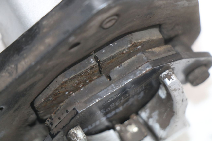 photo de VOORREMMEERKLEM KYMCO AGILITY FR 2T 50 (2012 - 2017) - Bevestigingspunten