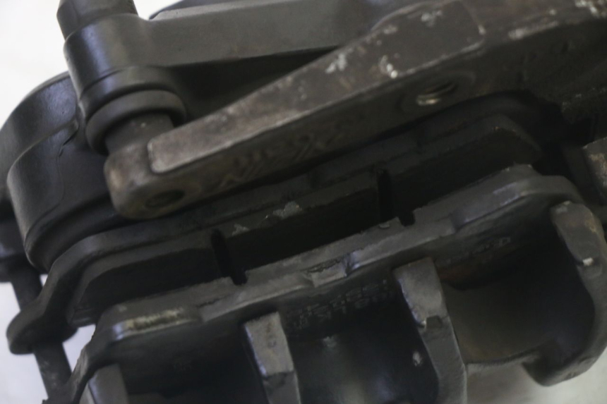 photo de VOORREMMEERKLEM SUZUKI BURGMAN 125 (2007 - 2014) - Bevestigingspunten