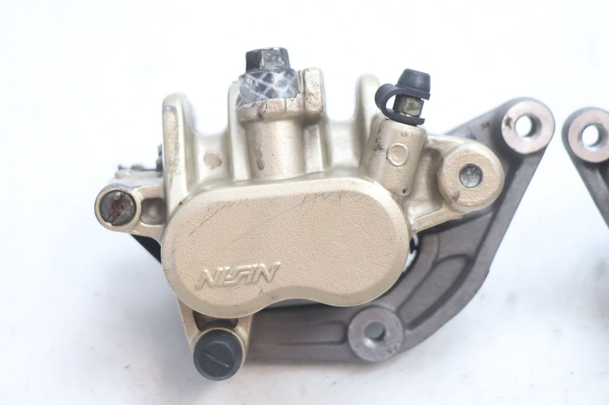 photo de VOORREMMEER HONDA CB F HORNET 600 (2005 - 2006) - Detail van het onderdeel