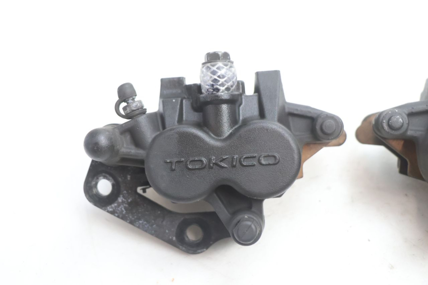 photo de VOORREMMEERKLEM KAWASAKI ER-6 ER6 N 650 (2005 - 2009) - Detail van het onderdeel