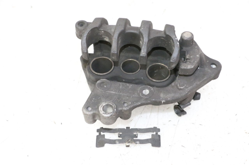 photo de VOORREMMEERZETTEL HONDA FES S-WING SWING ABS 125 (2007 - 2015) - Bevestigingspunten