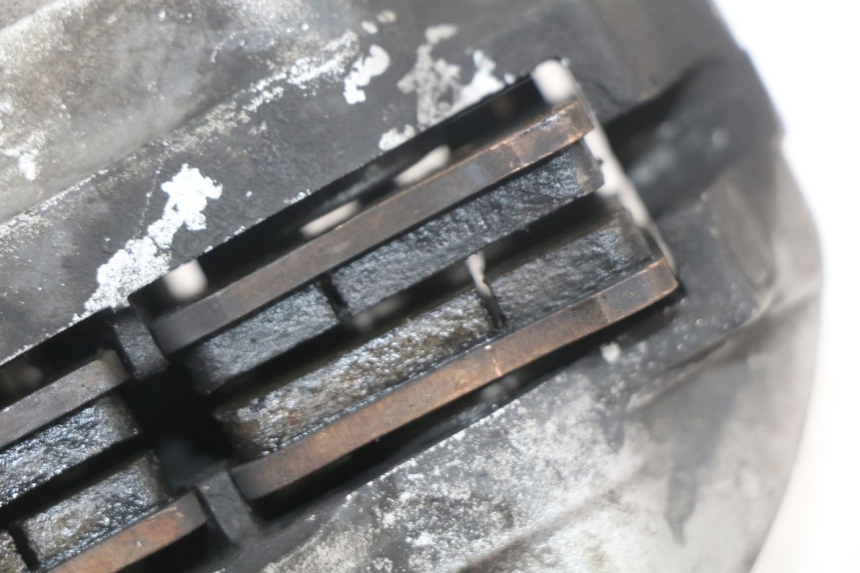 photo de VOORREMMEERKLEM YAMAHA FJR ABS 1300 (2006 - 2012) - Bevestigingspunten