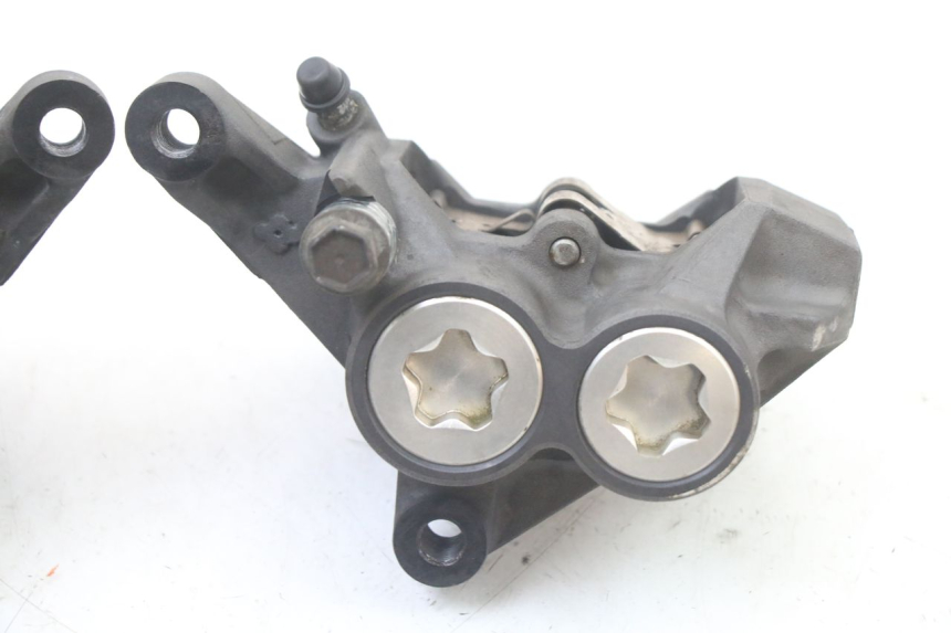 photo de VOORREMMEERCLIP YAMAHA FZ6 FAZER S2 600 (2007 - 2011) - Zoom op gebruiksstaat