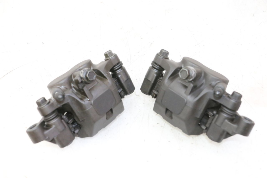 photo de VOORREMMEERKLEM YAMAHA FZ6 N FAZER 600 (2004 - 2006) - Bevestigingspunten