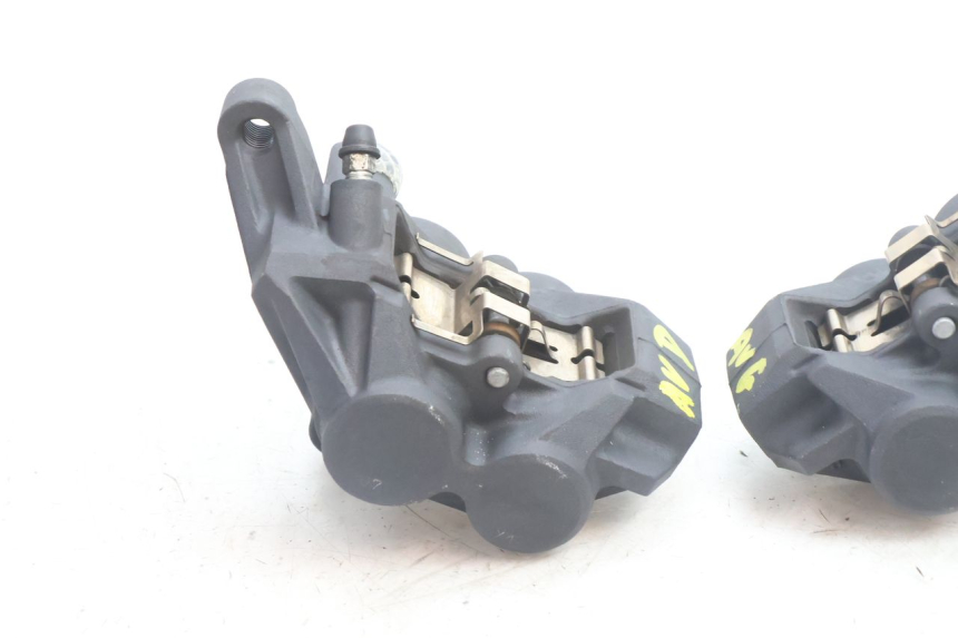photo de VOORREMMEERCLIP YAMAHA FZ8 800 (2010 - 2016) - Staat van het oppervlak