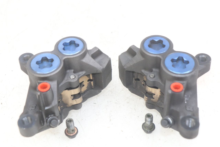 photo de VOORREMMEERZUIER YAMAHA FZS FAZER 600 (1998 - 2001) - Overzicht