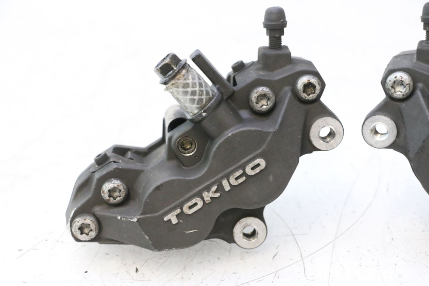 photo de VOORREMMEER SUZUKI GSR 600 (2005 - 2012) - Gecontroleerd onderdeel