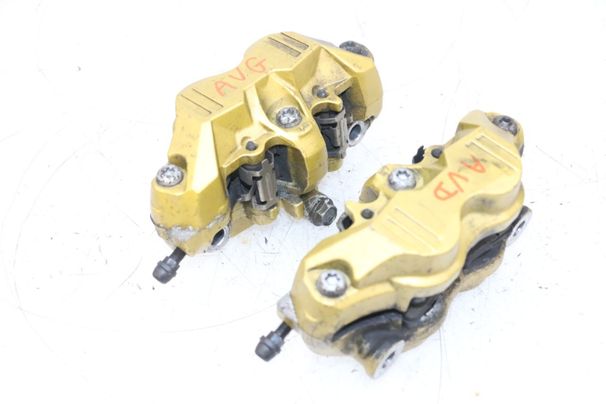 photo de VOORREMMEERKLEM SUZUKI GSXR GSX-R 1000 (2003 - 2004) - Detail van het onderdeel