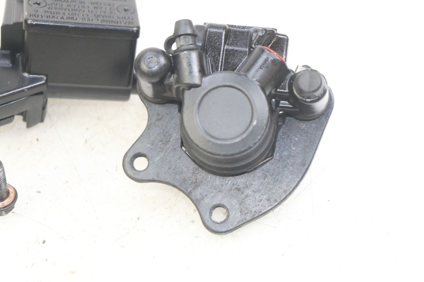 photo de VOORREMMEERCLIP PEUGEOT KISBEE 4T 50 (2018 - 2022) - Bevestigingspunten