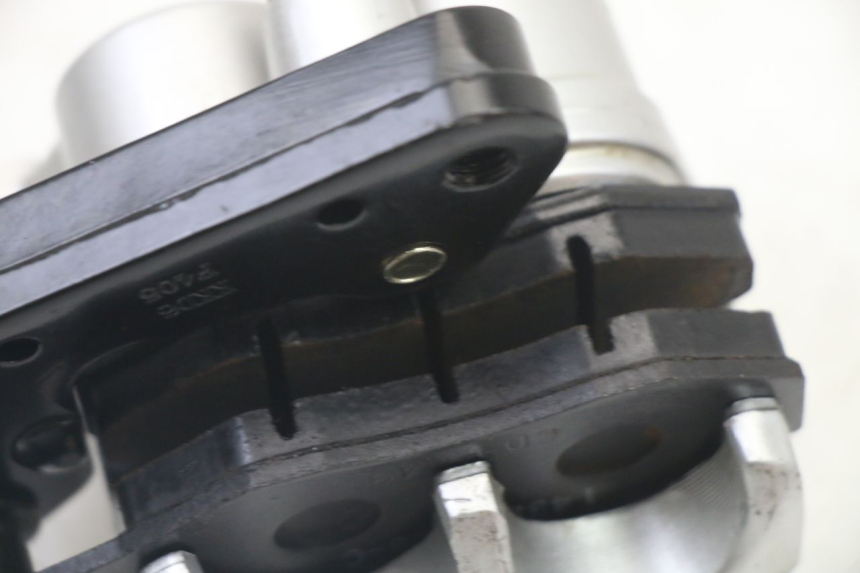 photo de VOORREMMEERKLEM KYMCO AGILITY 4T 50 (2005 - 2018) - Bevestigingspunten