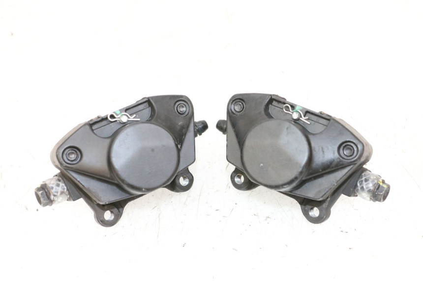 photo de VOORREMMEERKLEM PIAGGIO MP3 HPE 300 (2019 - 2026) - Bevestigingspunten