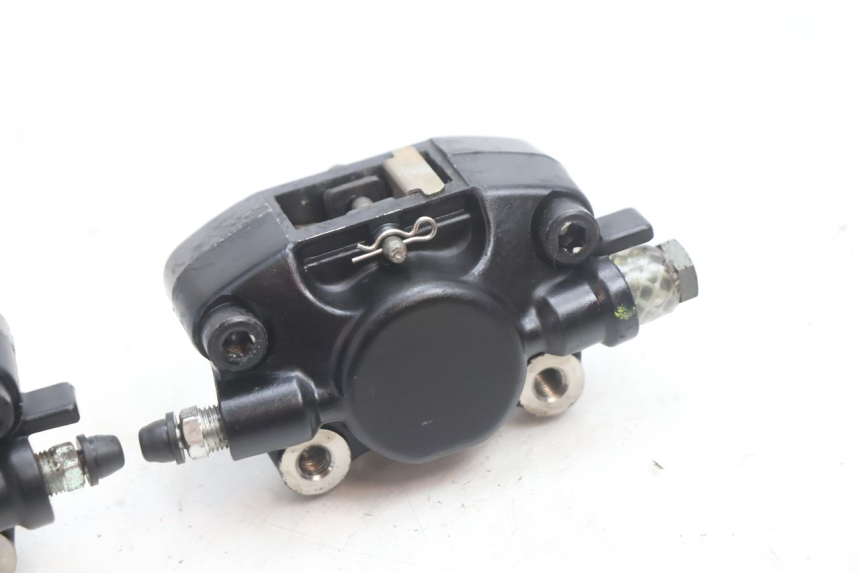 photo de VOORREMMEERCLIP PIAGGIO MP3 LT 400 (2007 - 2012) - Zoom op gebruiksstaat