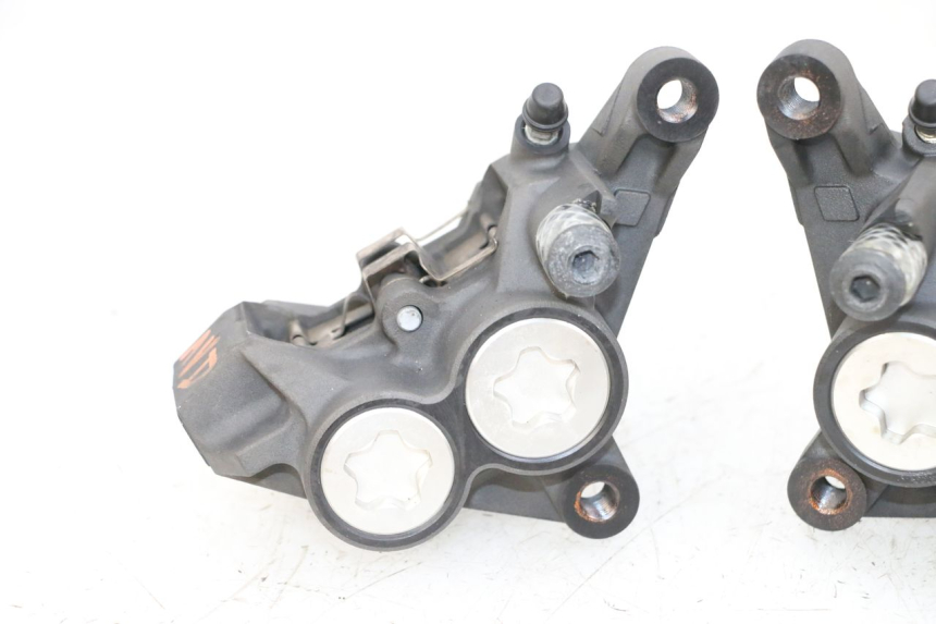 photo de VOORREMMEERCLIP YAMAHA MT-07 MT07 ABS 700 (2018 - 2020) - Gecontroleerd onderdeel