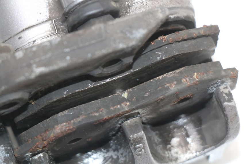 photo de VOORREMMEERKLEM HONDA NHX LEAD 110 (2008 - 2010) - Bevestigingspunten