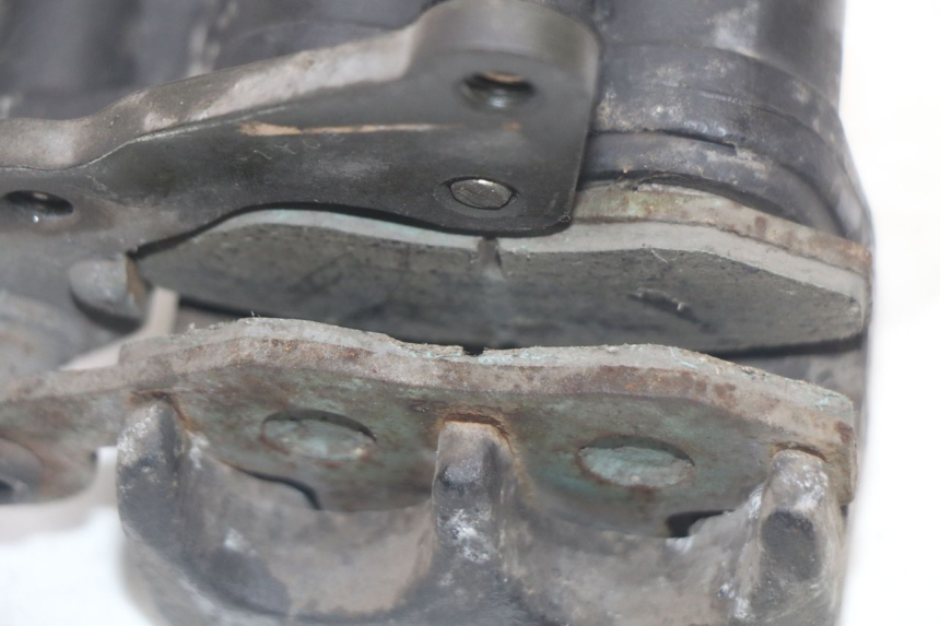 photo de VOORREMMEERCLIP PIAGGIO BEVERLY 125 (1998 - 2005) - Bevestigingspunten